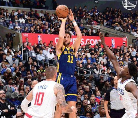 开云体育APP下载-维金斯替补汤普森爆发 勇士迈出改变的第一步